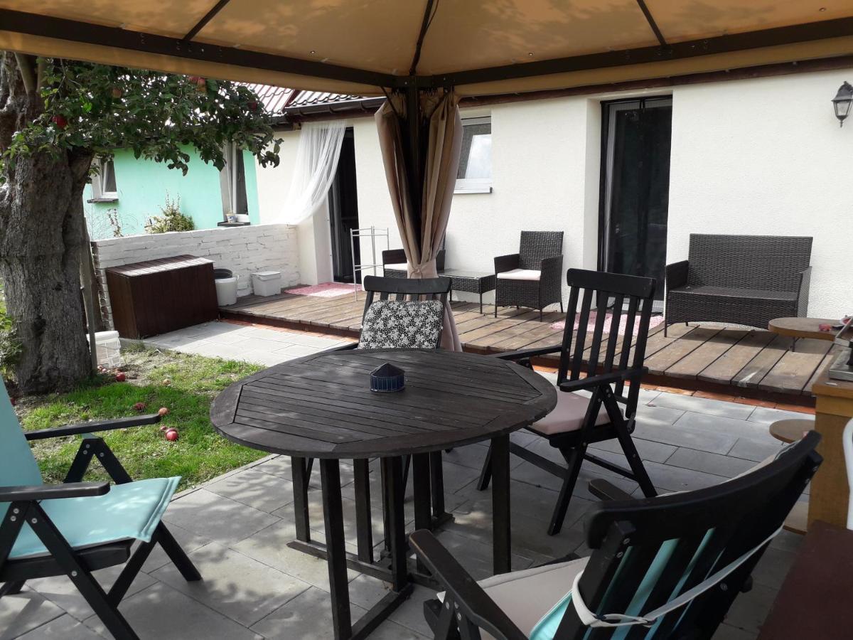 Apartamenty Nad Jeziorem Piaski Волин Экстерьер фото