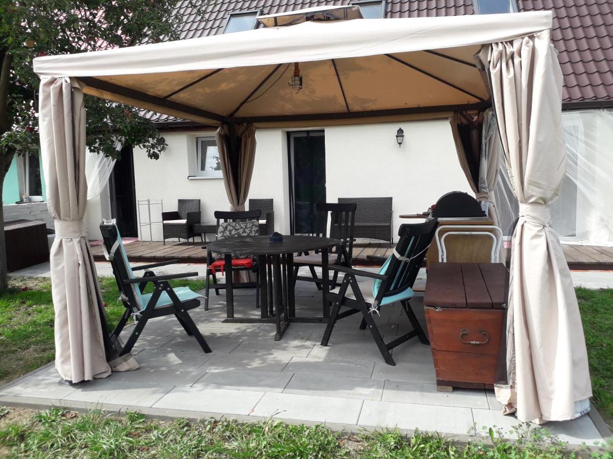 Apartamenty Nad Jeziorem Piaski Волин Экстерьер фото